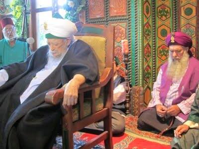 Sultanul Awliya Mawlana Shaykh Nazim Al-Haqqani (Q.S) and Shaykh Abdul Kerim Al-Kibrisi (Q.S)